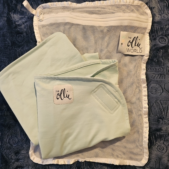 Ollie Swaddle- sky blue, barely used w/bag - Picture 1 of 9